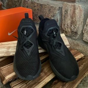 Nike Men Lebron Soldier XIV 14 Basketball Shoes Size 9.5